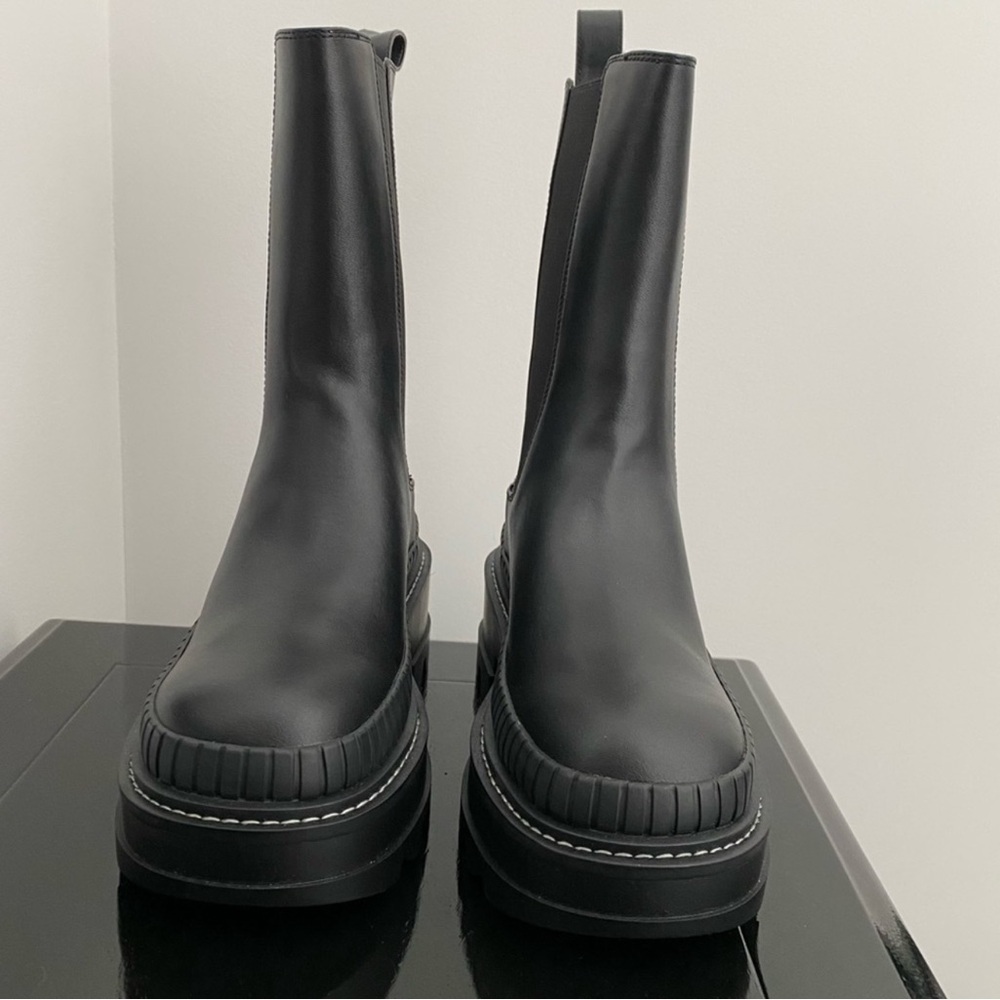 Charles & Keith Black Platform Boots - Picture 2 of 6